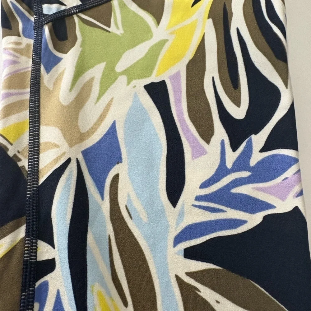 Sweaty Betty Power 7/8 Leggings in Green Paper Leaf Print. Nice Soft, Thick.